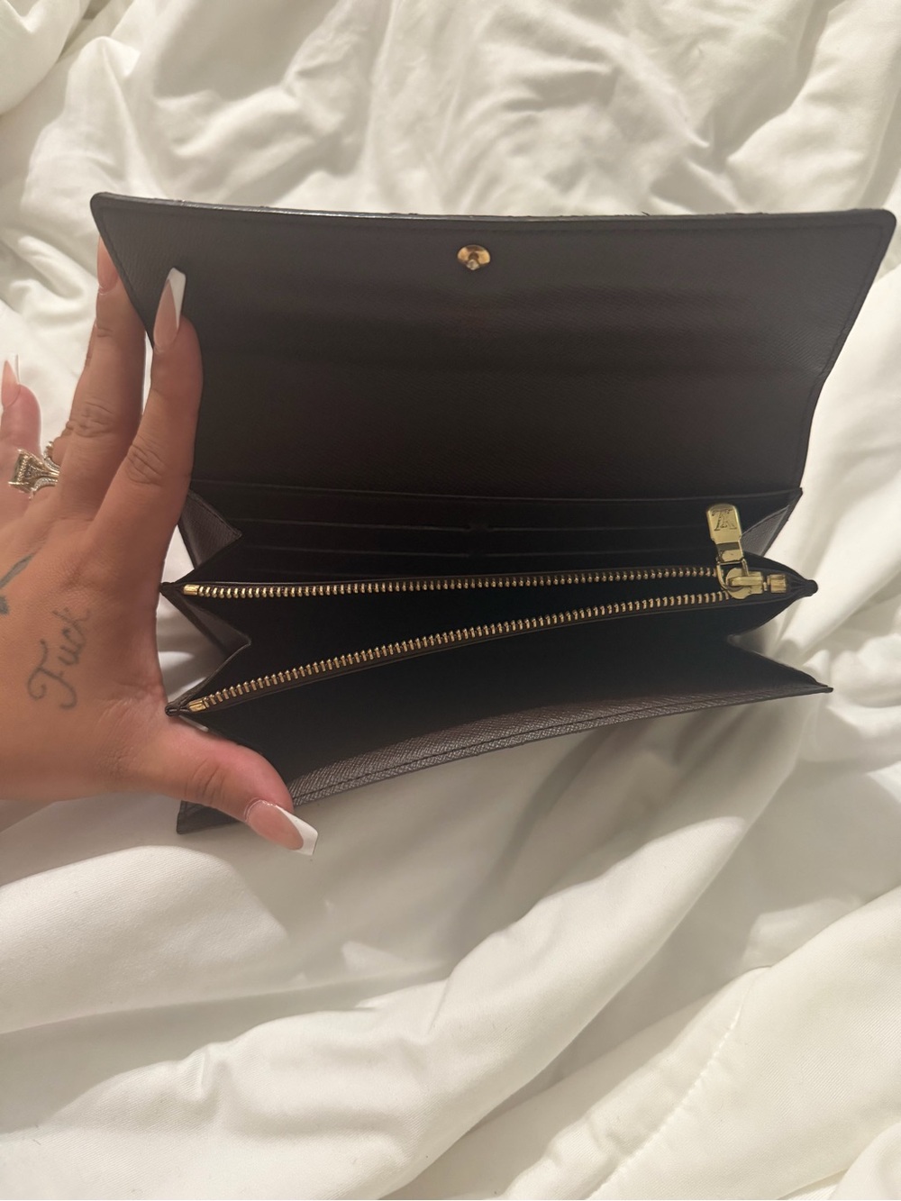 Louis Vuitton wallet - Picture 5 of 11